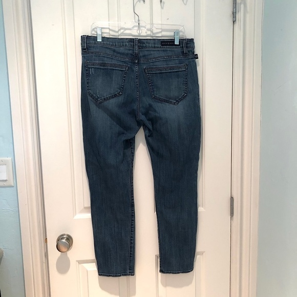 Rock & Republic Jeans Emo Mid Wash High Rise Ankle Slightly Distressed (10) - Picture 4 of 10